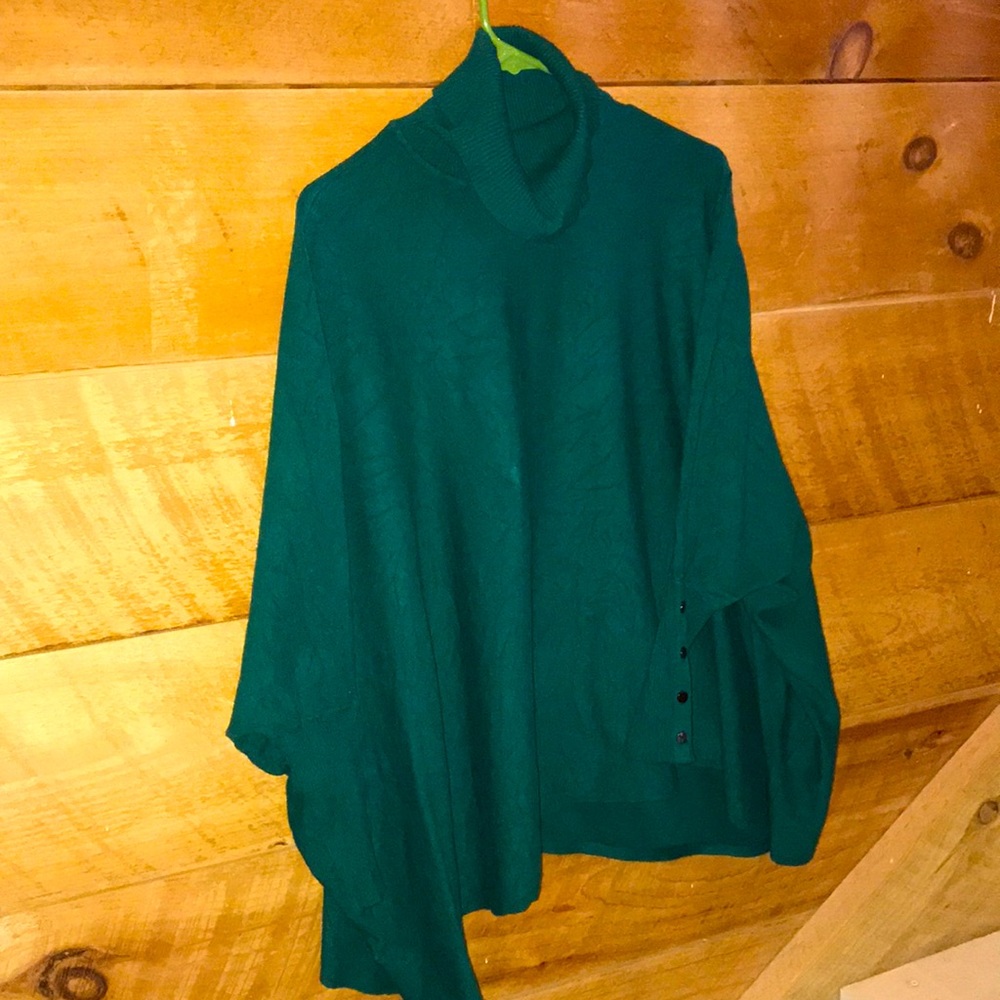 Turtleneck sweater poncho-style